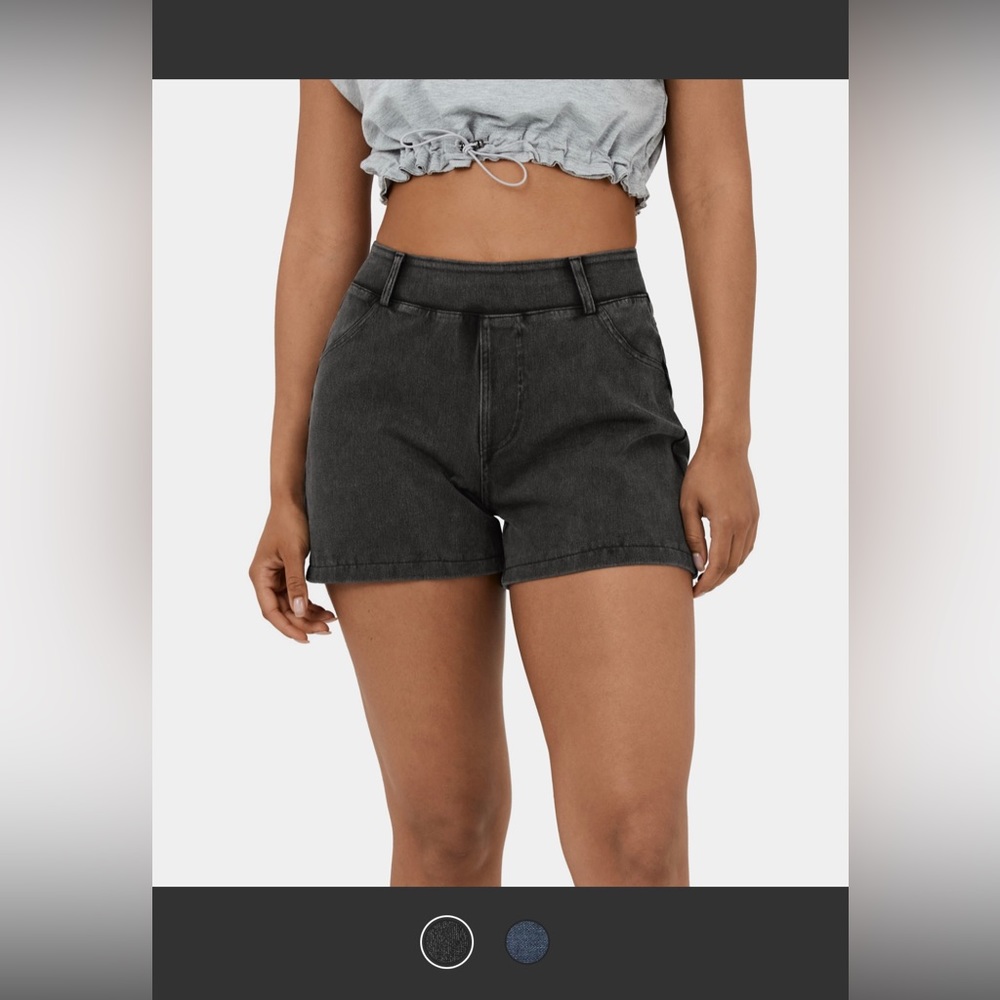 NWT HalaraMagic Mid Rise Back Side Pocket Stretchy Knit Denim Casual Shorts - M